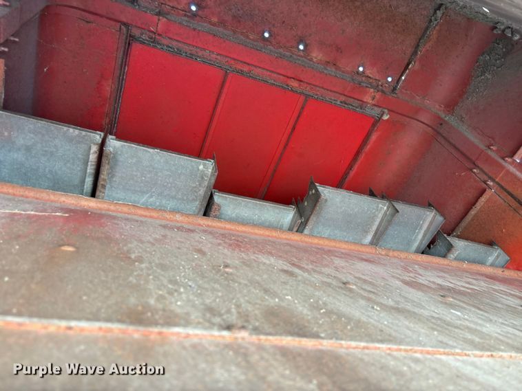 image for item FC1875 1983 Massey Ferguson 850 combine