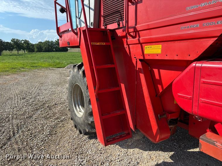 image for item FC1875 1983 Massey Ferguson 850 combine
