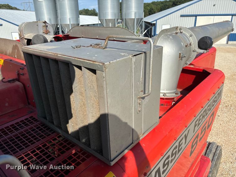 image for item FC1875 1983 Massey Ferguson 850 combine