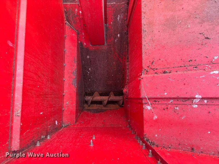 image for item FC1875 1983 Massey Ferguson 850 combine