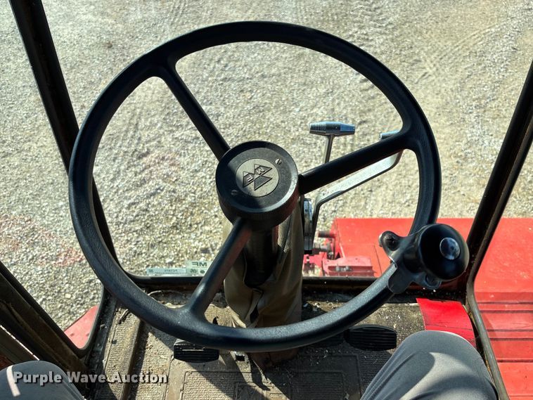 image for item FC1875 1983 Massey Ferguson 850 combine