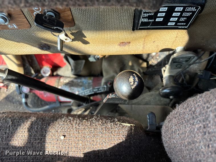 image for item FC1875 1983 Massey Ferguson 850 combine