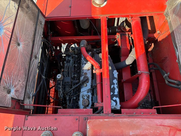 image for item FC1875 1983 Massey Ferguson 850 combine