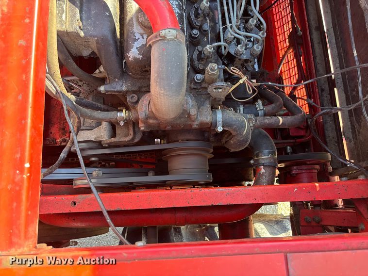 image for item FC1875 1983 Massey Ferguson 850 combine