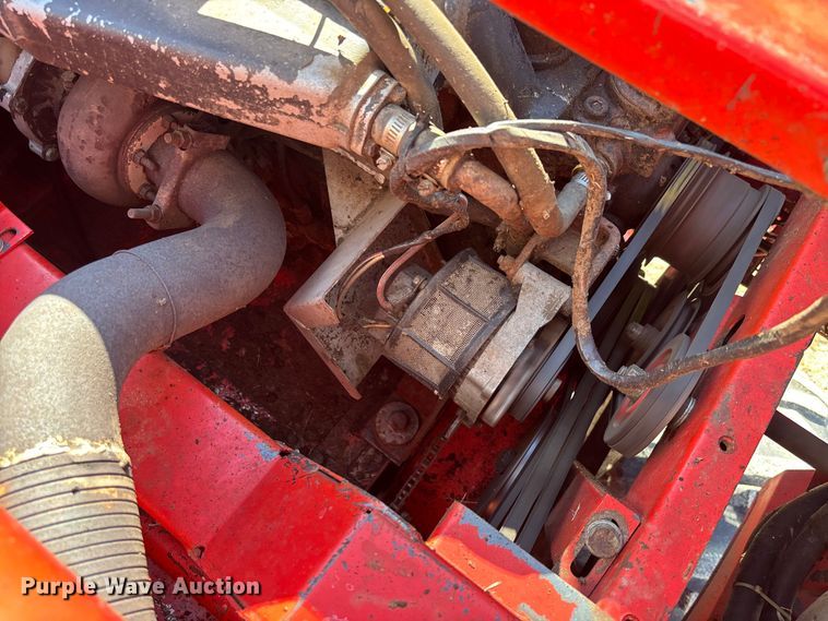 image for item FC1875 1983 Massey Ferguson 850 combine