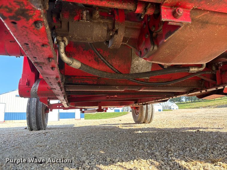 image for item FC1875 1983 Massey Ferguson 850 combine
