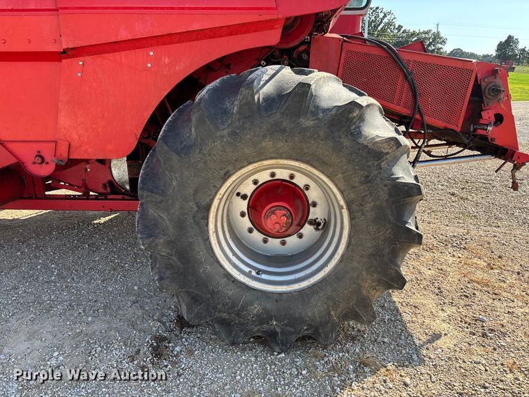 image for item FC1875 1983 Massey Ferguson 850 combine