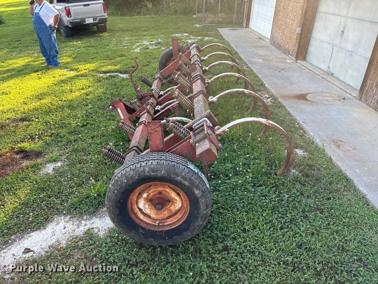 image for item FC1878 International Chisel plow