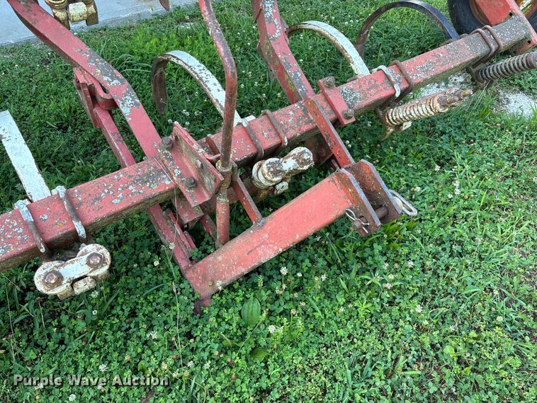 image for item FC1878 International Chisel plow