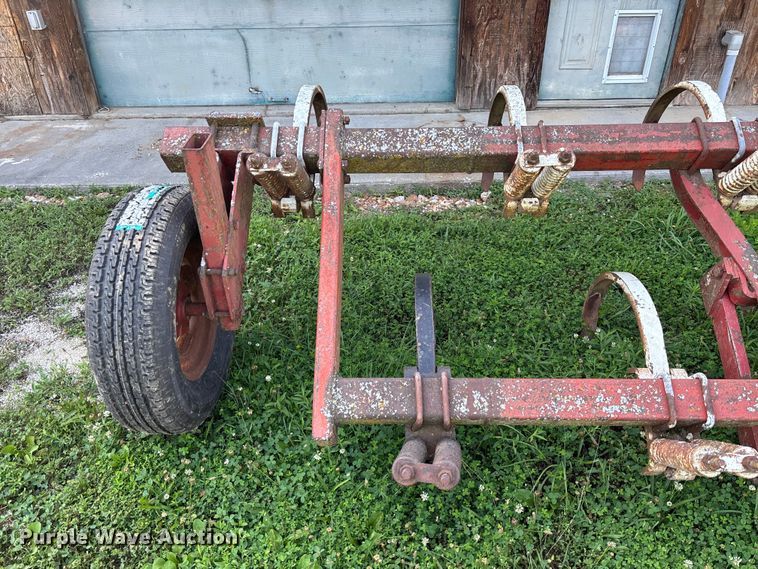 image for item FC1878 International Chisel plow
