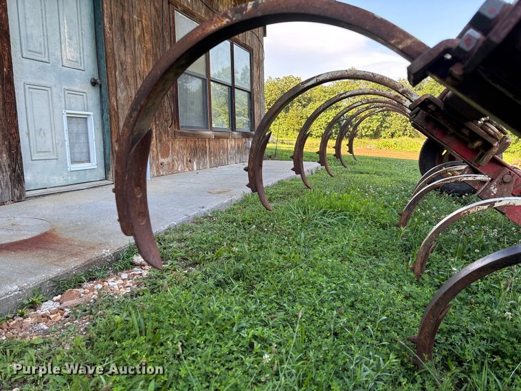 image for item FC1878 International Chisel plow
