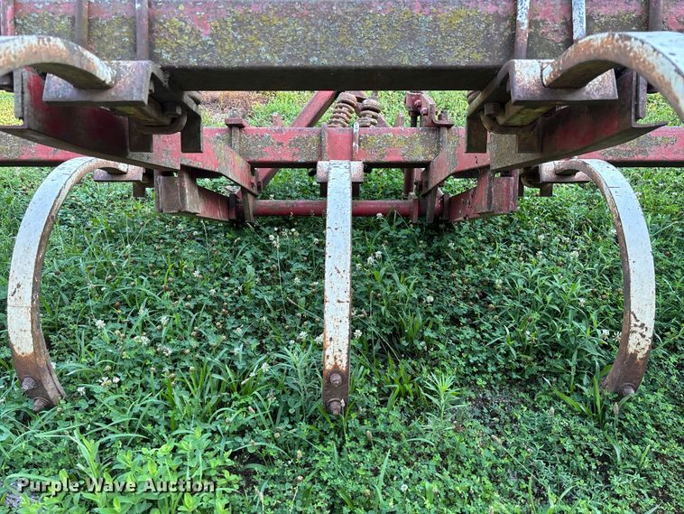 image for item FC1878 International Chisel plow