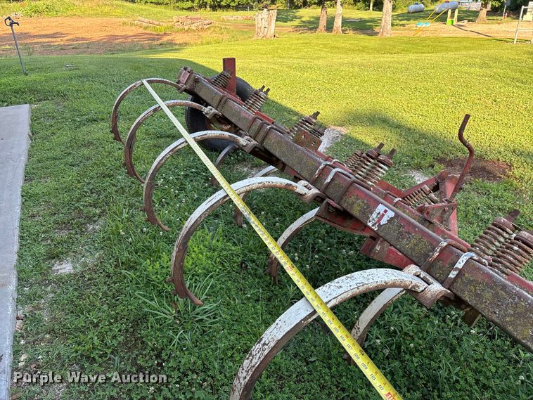 image for item FC1878 International Chisel plow