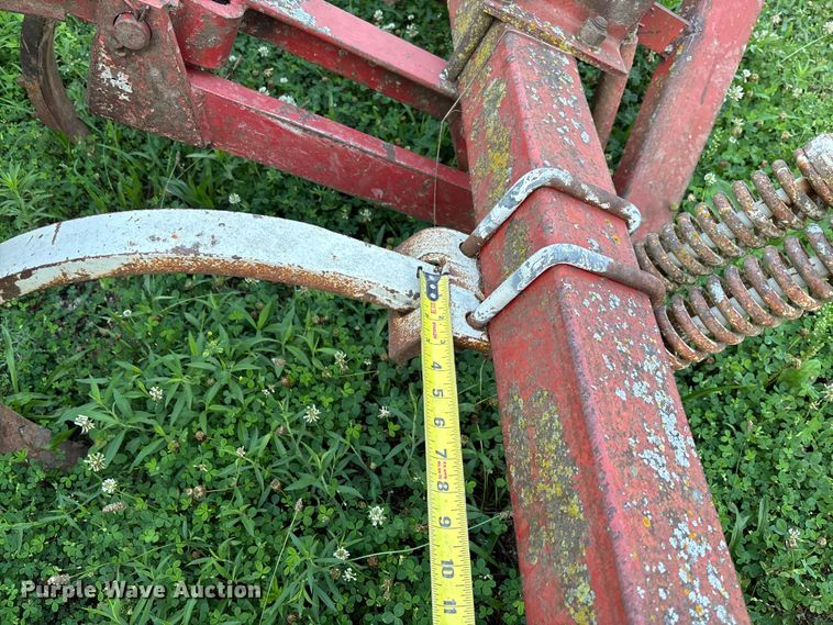image for item FC1878 International Chisel plow