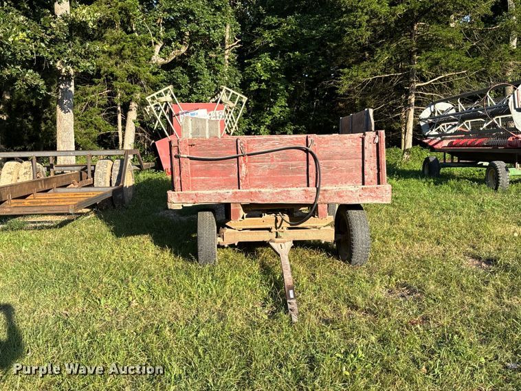 image for item FC1884 John Deere dump wagon