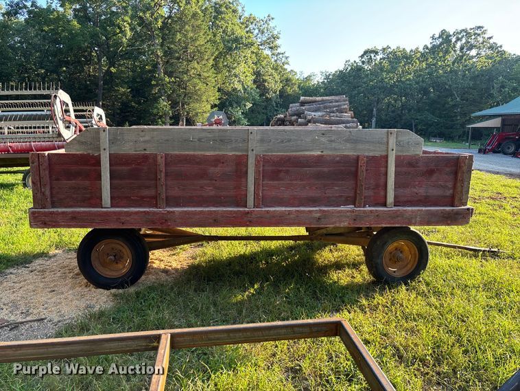 image for item FC1884 John Deere dump wagon