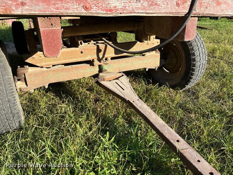 image for item FC1884 John Deere dump wagon