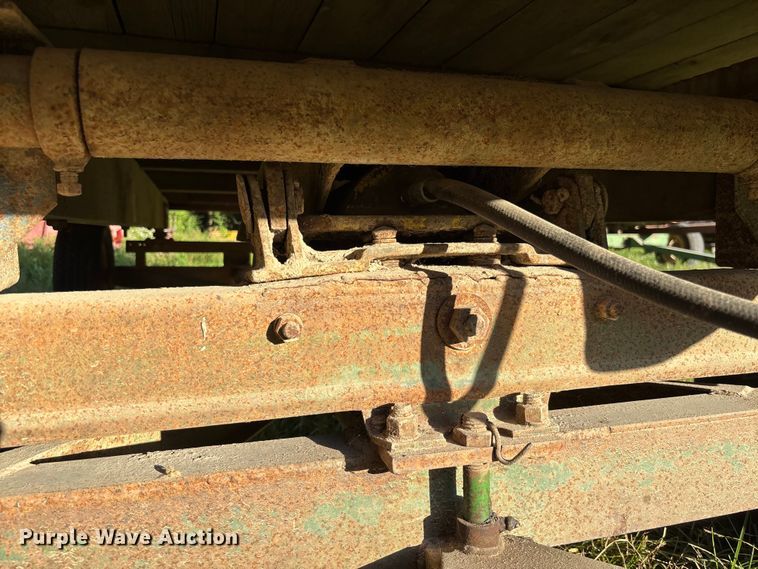 image for item FC1884 John Deere dump wagon