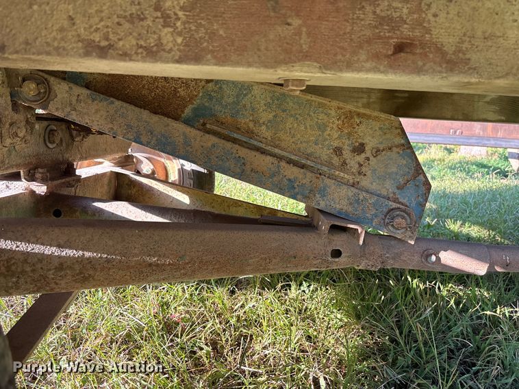 image for item FC1884 John Deere dump wagon