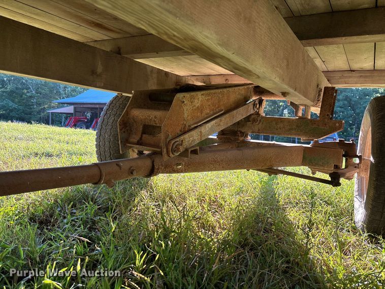 image for item FC1884 John Deere dump wagon