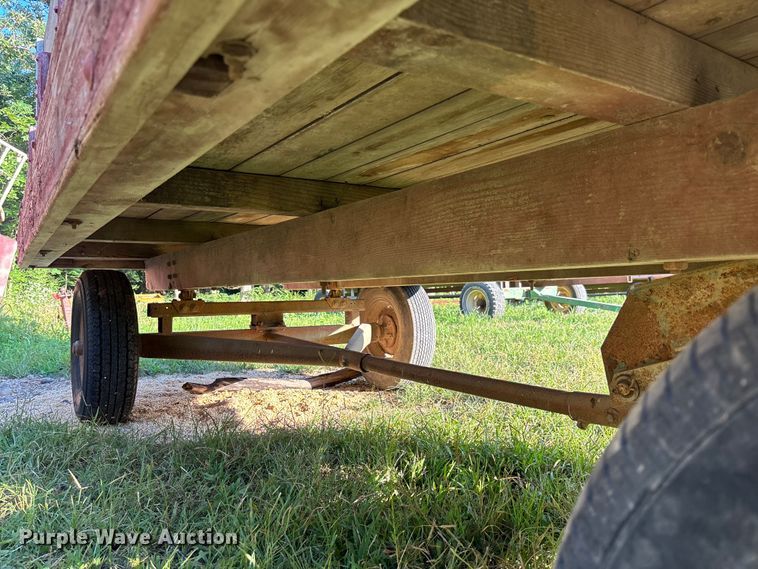image for item FC1884 John Deere dump wagon