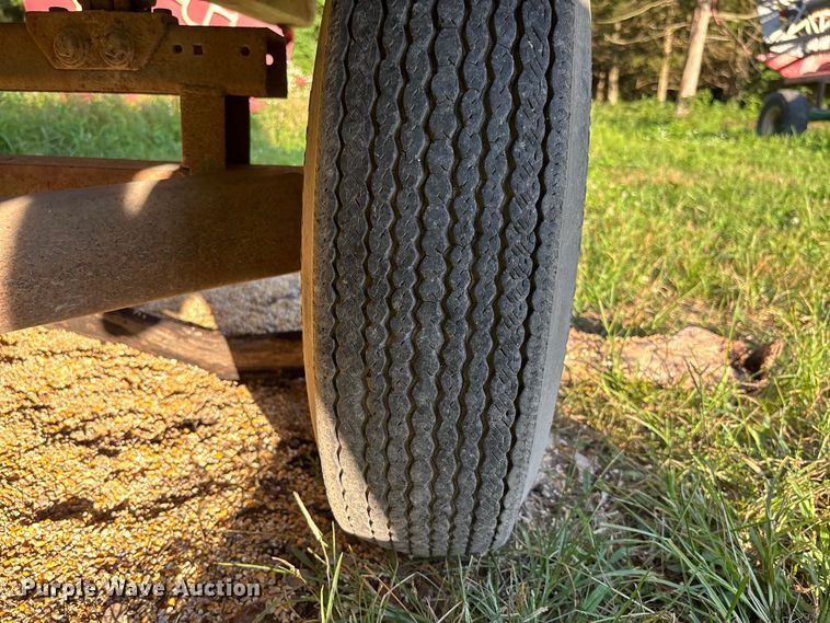image for item FC1884 John Deere dump wagon