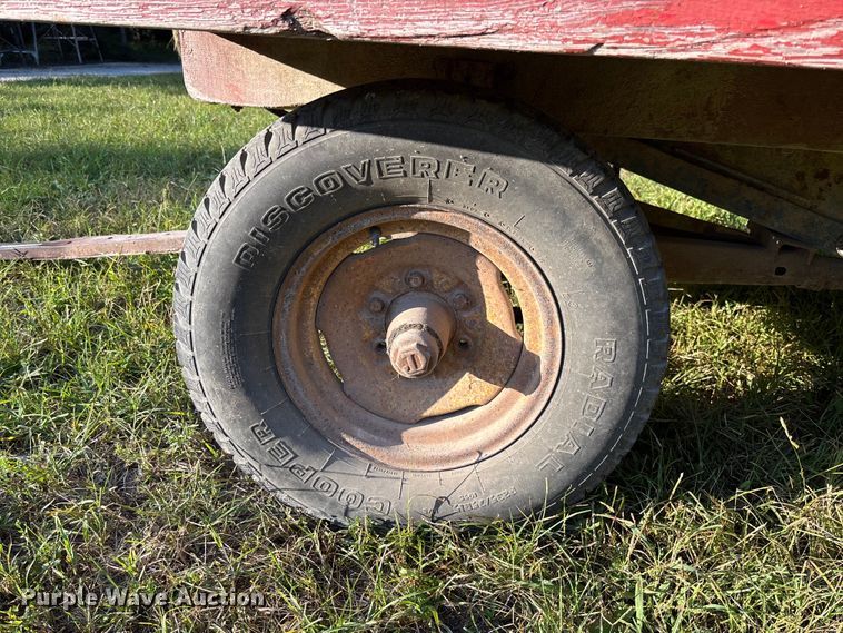 image for item FC1884 John Deere dump wagon