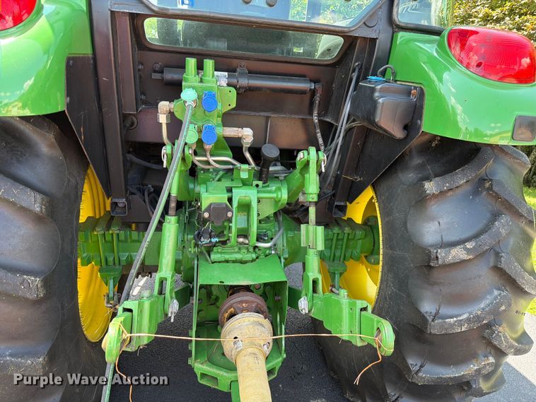 image for item FC3216 2013 John Deere 5101E MFWD tractor