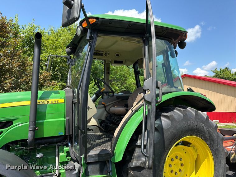 image for item FC3216 2013 John Deere 5101E MFWD tractor