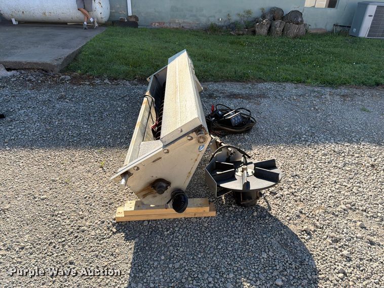 image for item FK3138 Swenson spreader