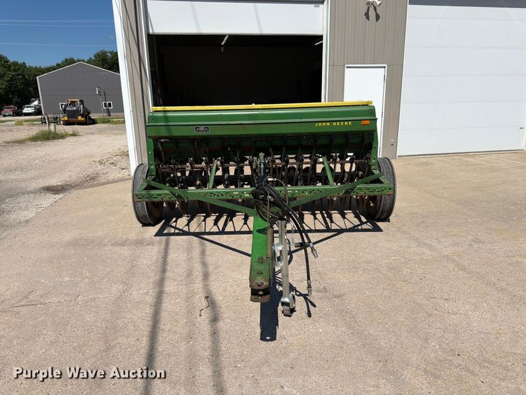 image for item FK3139 John Deere 8200 grain drill
