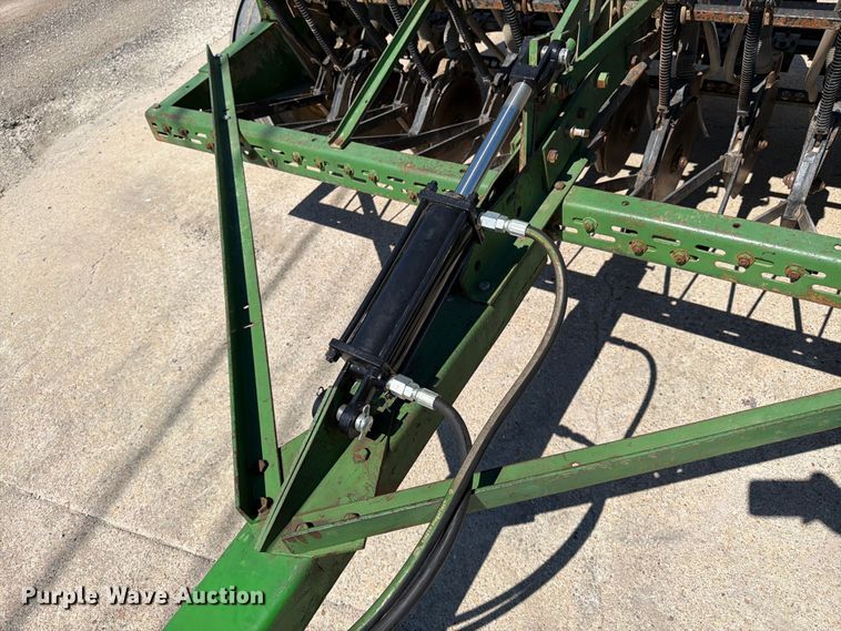 image for item FK3139 John Deere 8200 grain drill