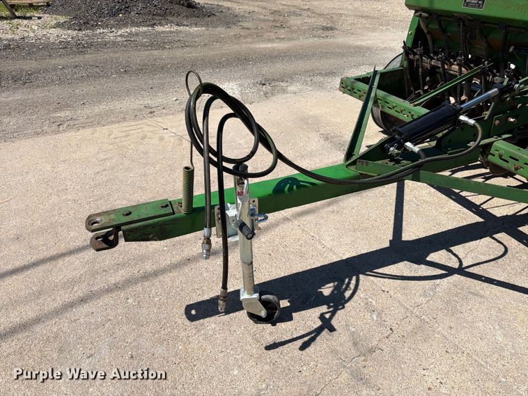 image for item FK3139 John Deere 8200 grain drill