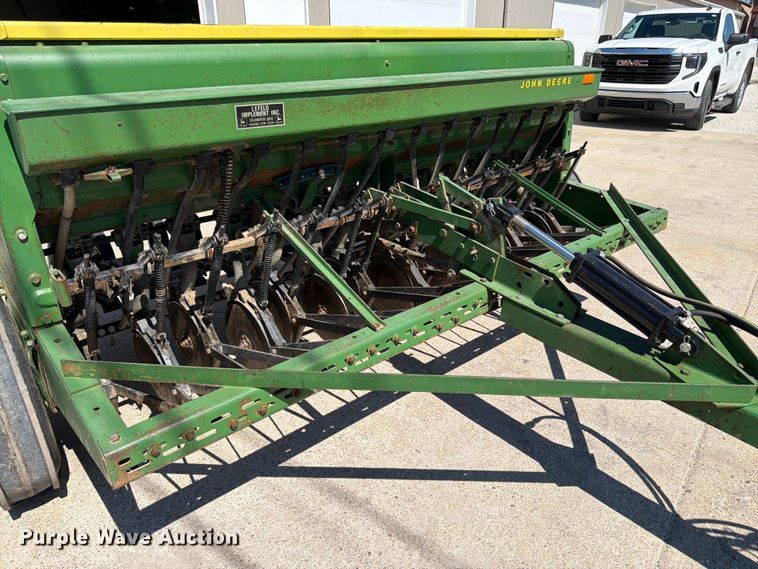 image for item FK3139 John Deere 8200 grain drill