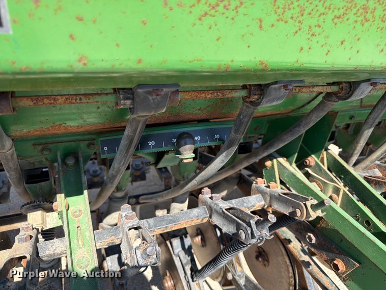 image for item FK3139 John Deere 8200 grain drill