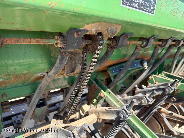image for item FK3139 John Deere 8200 grain drill