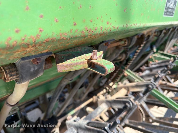 image for item FK3139 John Deere 8200 grain drill