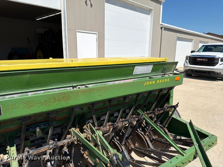image for item FK3139 John Deere 8200 grain drill
