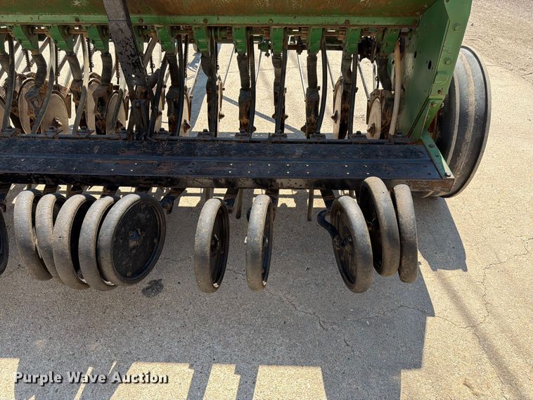 image for item FK3139 John Deere 8200 grain drill