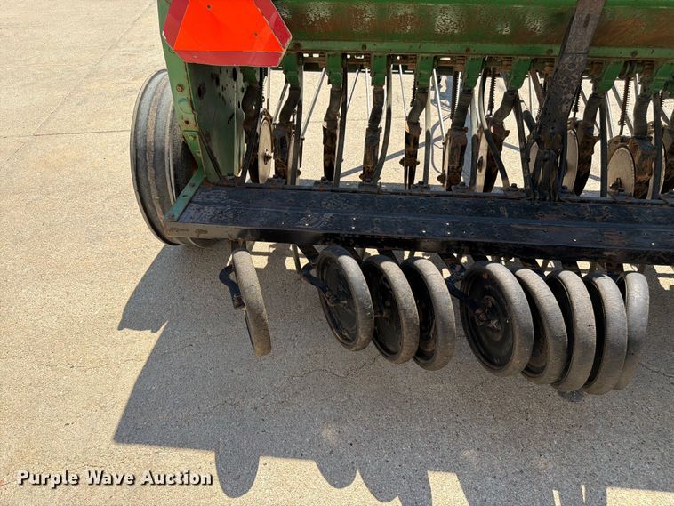 image for item FK3139 John Deere 8200 grain drill