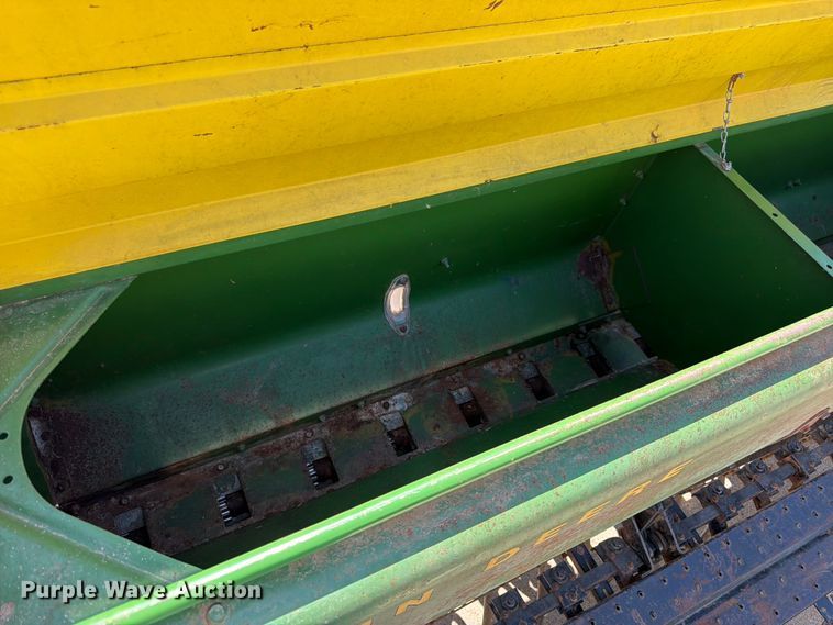image for item FK3139 John Deere 8200 grain drill