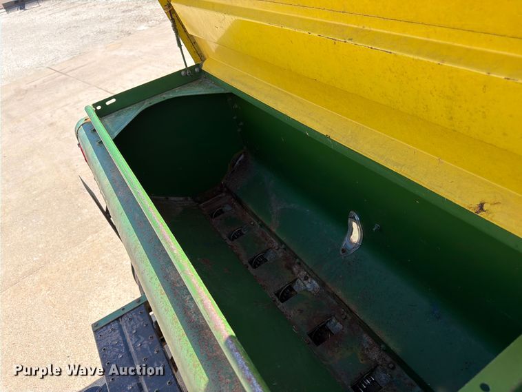 image for item FK3139 John Deere 8200 grain drill