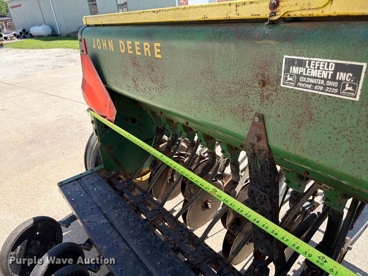 image for item FK3139 John Deere 8200 grain drill