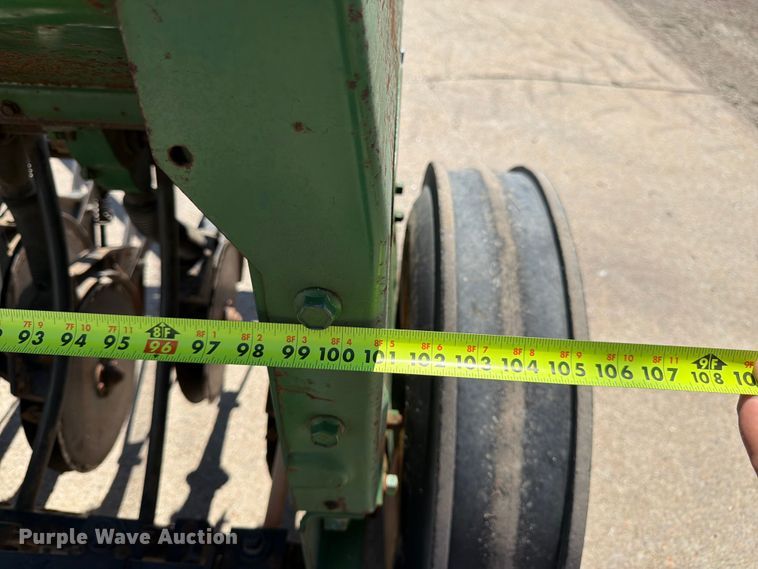 image for item FK3139 John Deere 8200 grain drill