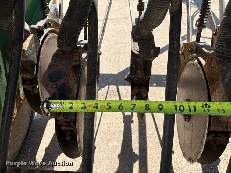 image for item FK3139 John Deere 8200 grain drill
