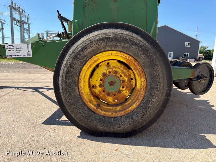 image for item FK3139 John Deere 8200 grain drill