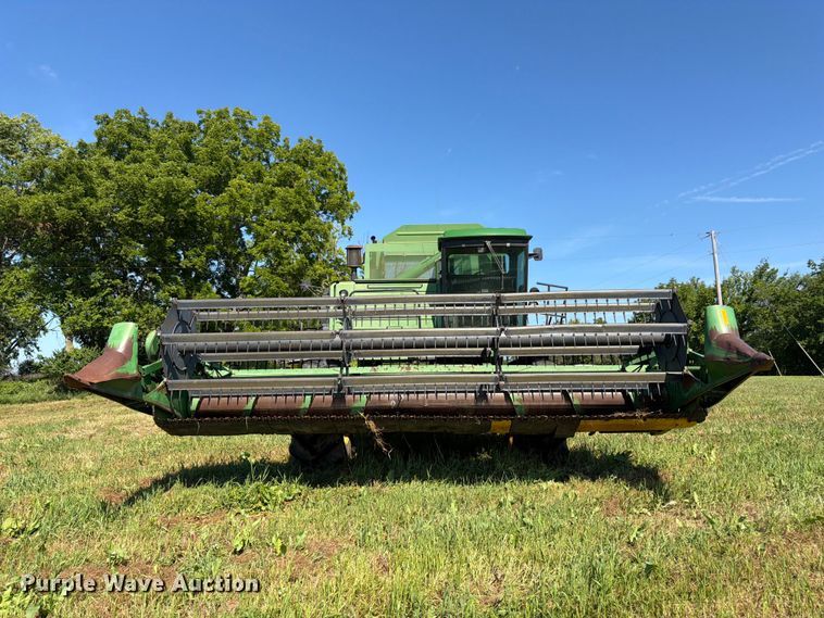 image for item FK3162 1988 John Deere 7720 combine