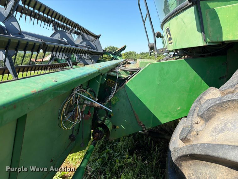 image for item FK3162 1988 John Deere 7720 combine