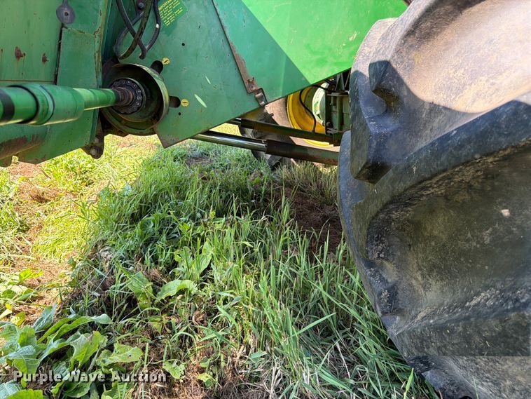 image for item FK3162 1988 John Deere 7720 combine