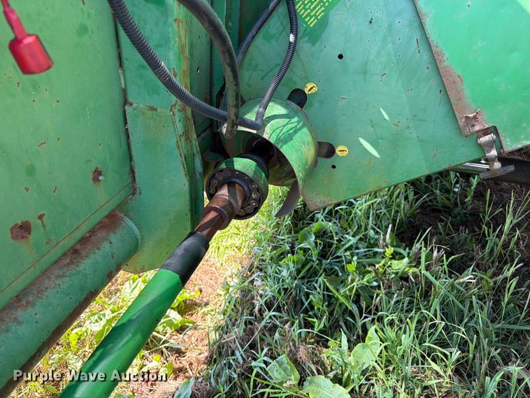 image for item FK3162 1988 John Deere 7720 combine